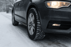 illustration af vinterdæk lovkrav